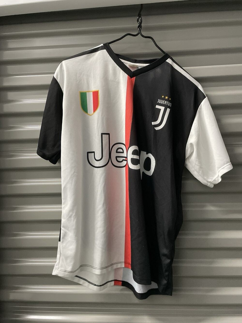 Juventus Home Jersey Patch Cristiano Ronaldo #7